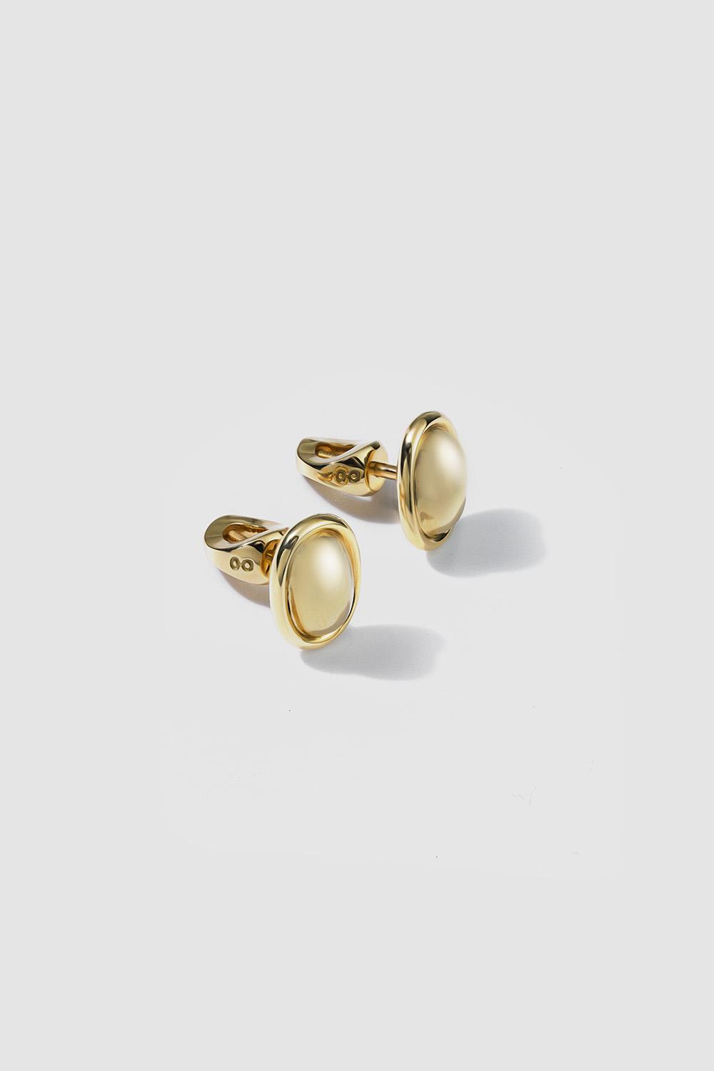 Medallion Mini Studs Yellow Gold