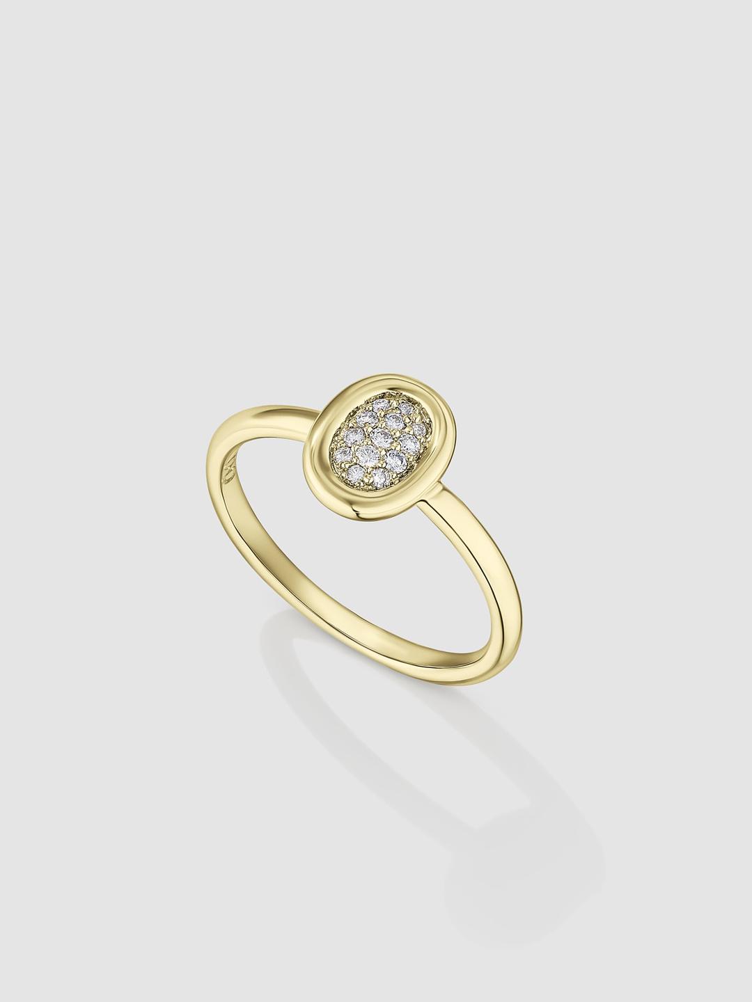 Diamonds Medallion Ring Yellow Gold