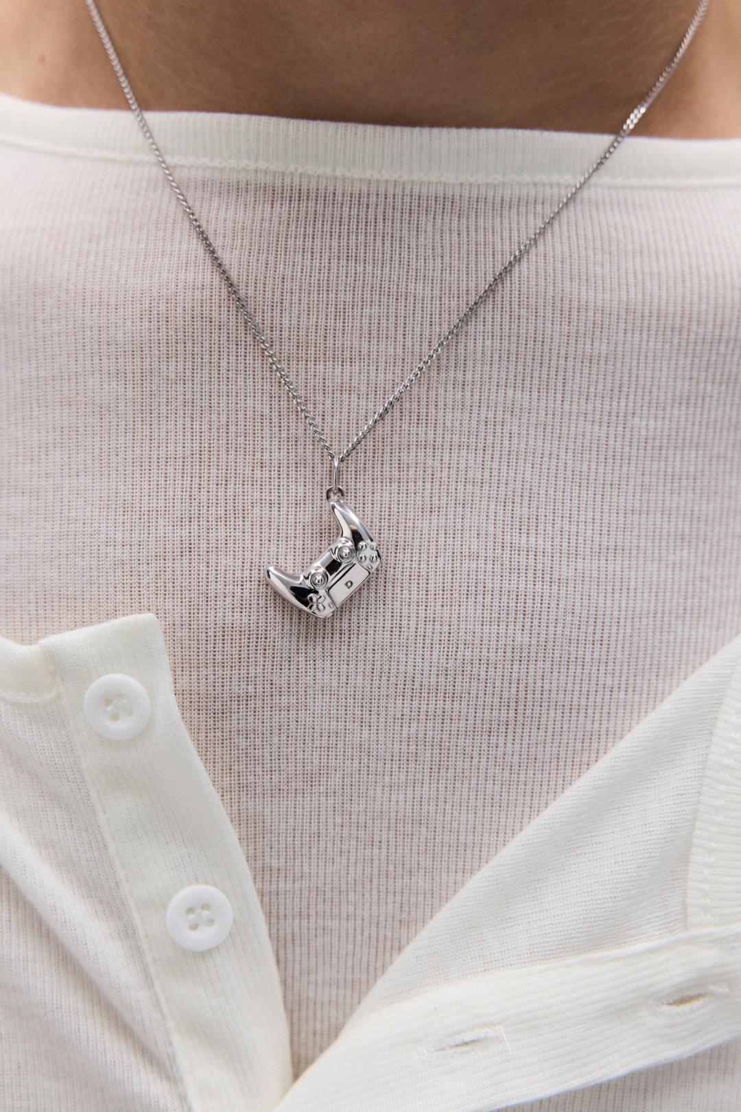 Avgvst x Crosby Studios Gamepad Trinket