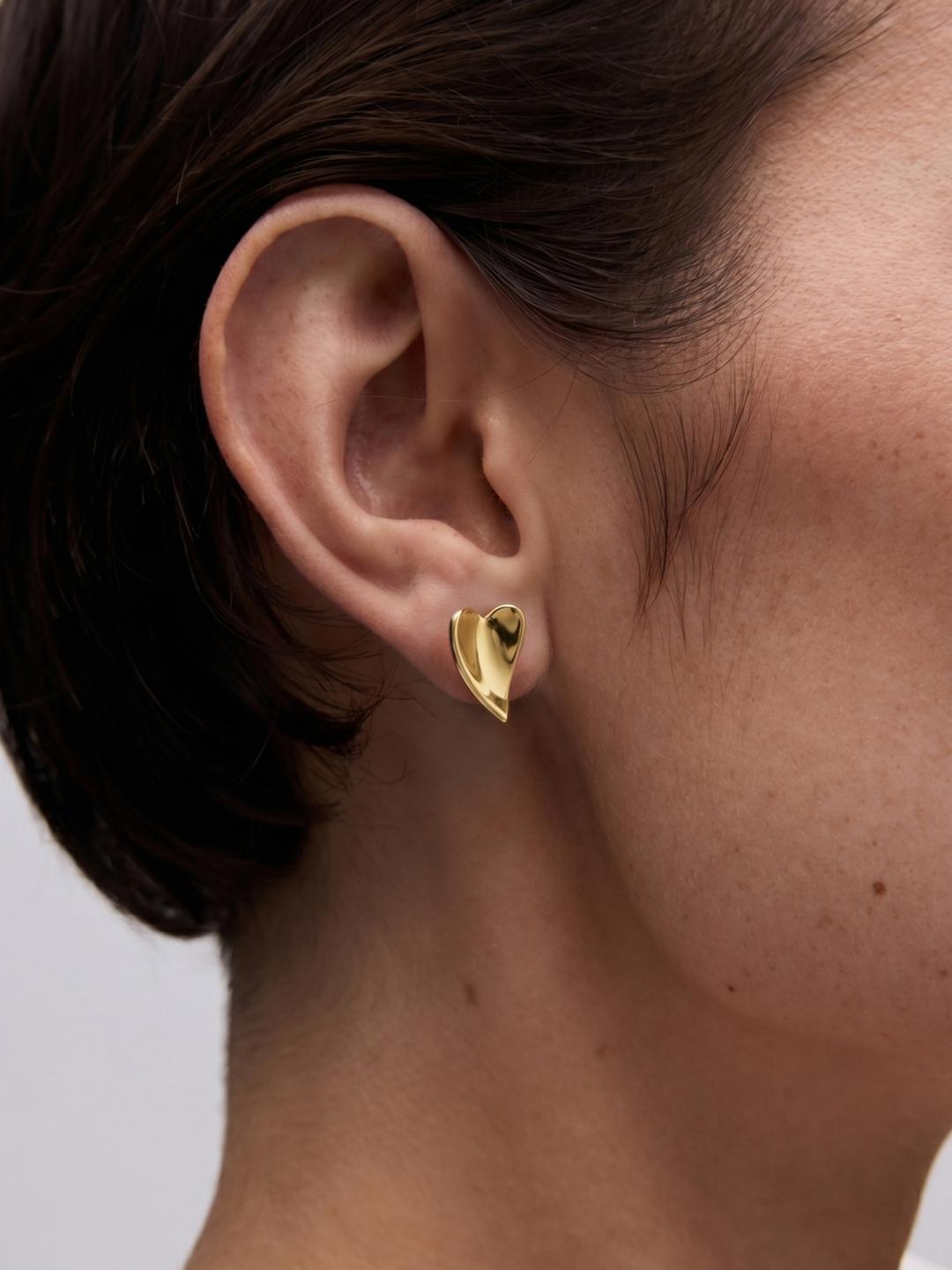 Small Sailing Studs Gold Vermeil