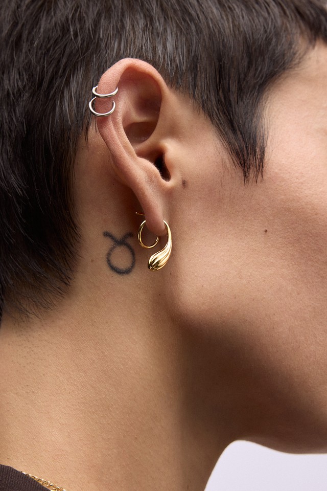 Echo Right Swirl Earring Gold Vermeil