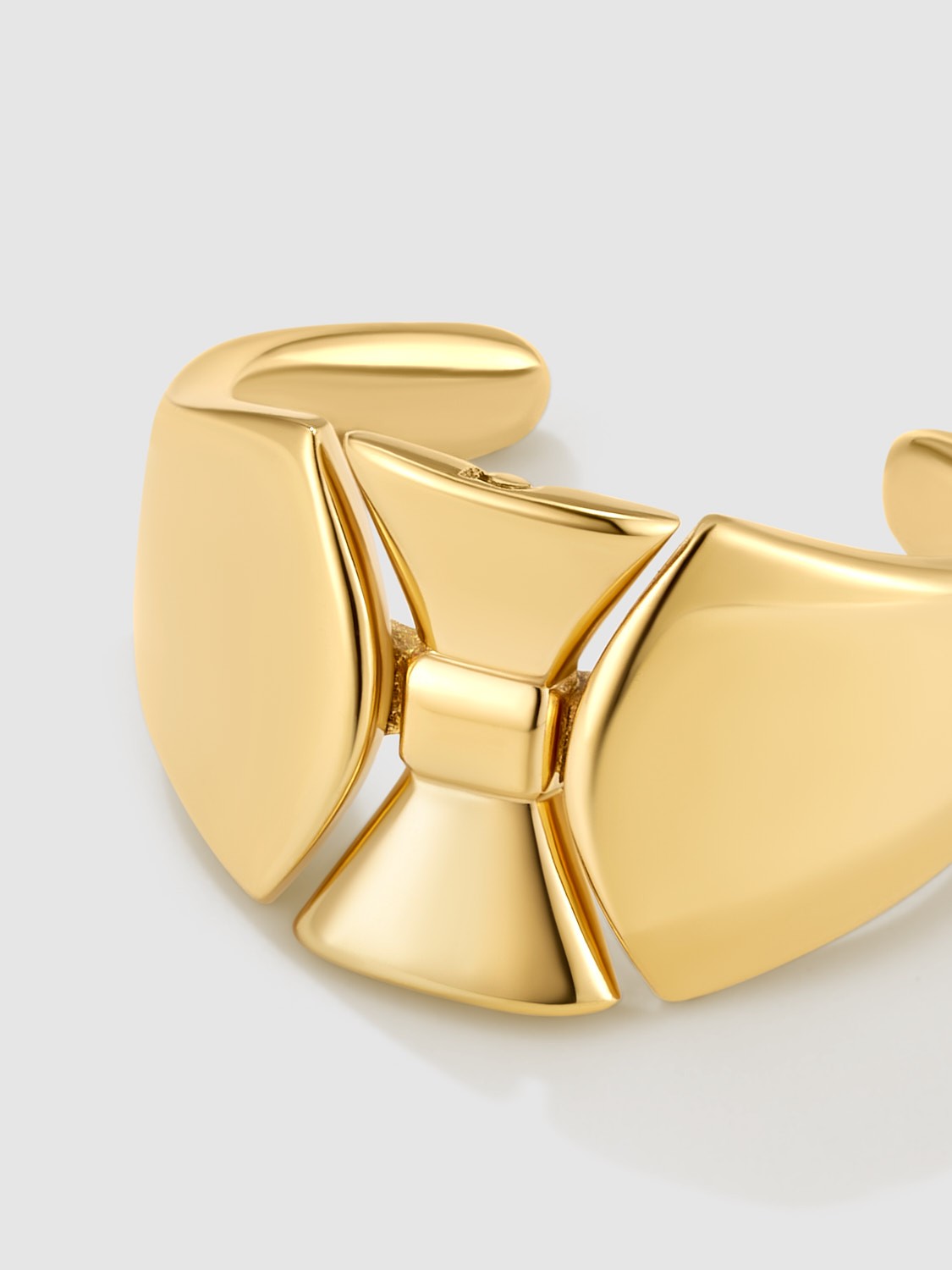 Bow Earcuff Gold Plated